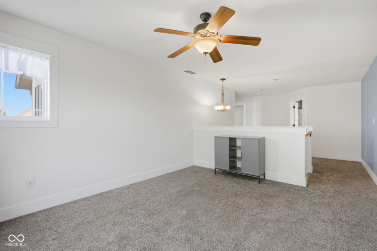 Listing Image 58
