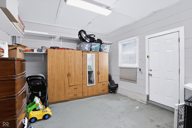 Listing Image 24