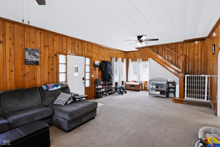 Listing Image 8