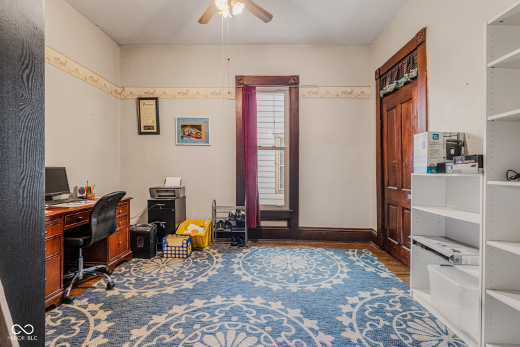 Listing Image 11