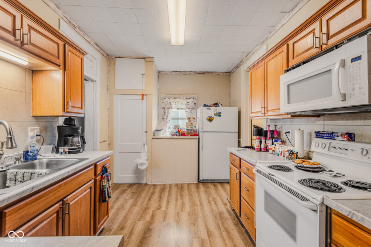 Listing Image 13