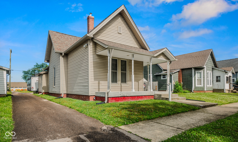 Listing Image 3