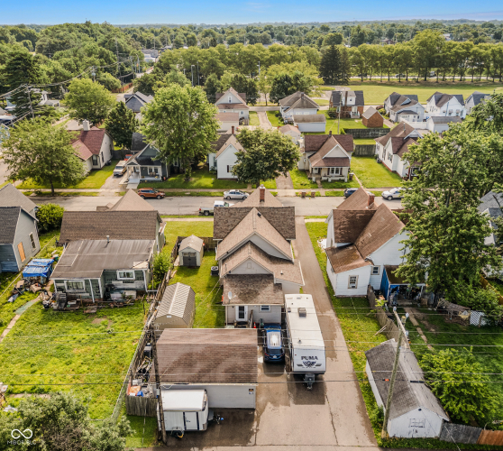 Listing Image 4
