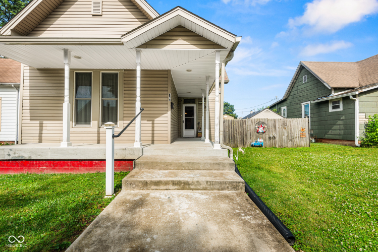 Listing Image 5