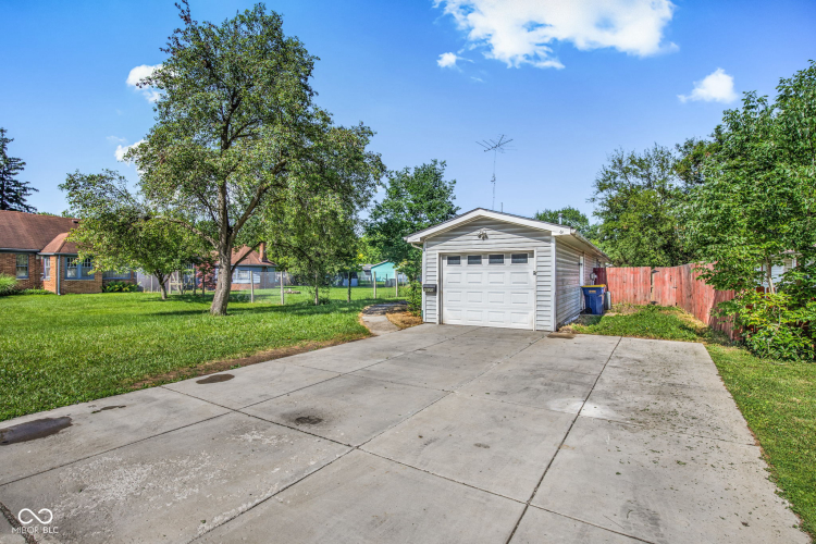 Listing Image 9