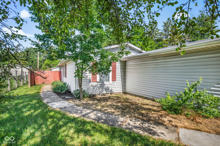Listing Image 10
