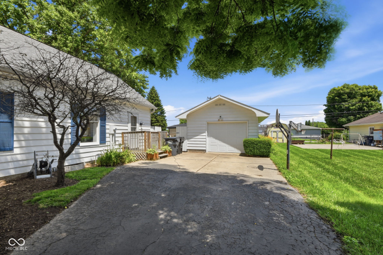 Listing Image 23