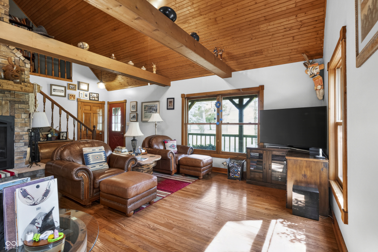 Listing Image 5