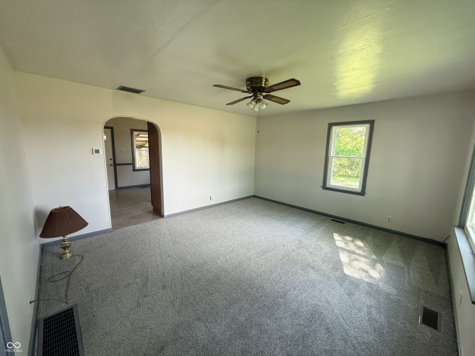 Listing Image 28