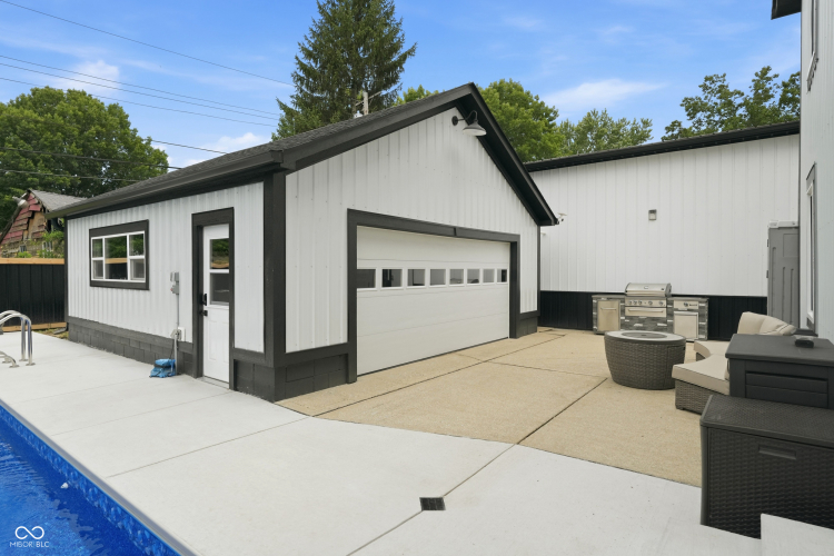 Listing Image 32