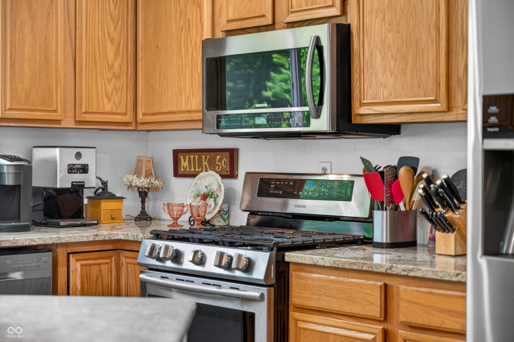 Listing Image 15