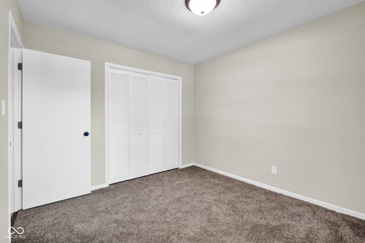Listing Image 27