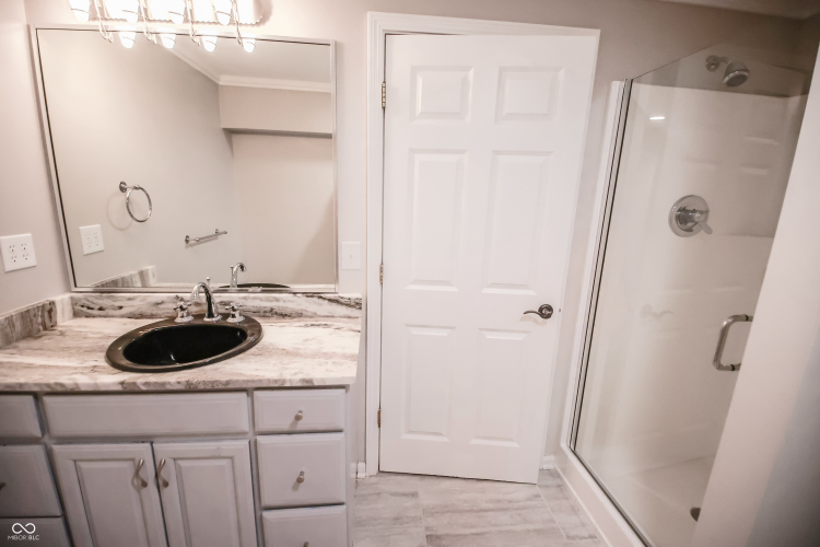 Listing Image 103
