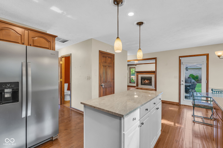 Listing Image 20