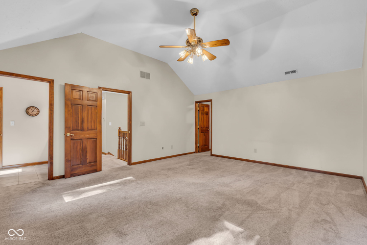 Listing Image 37