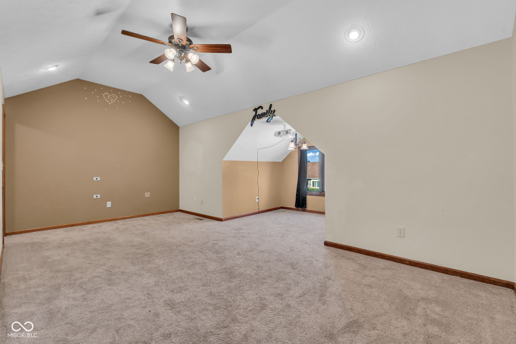 Listing Image 48