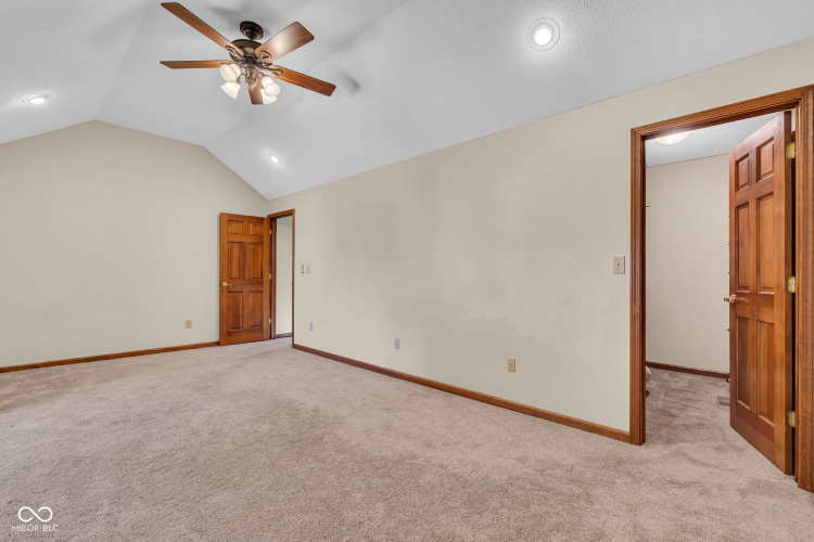 Listing Image 50