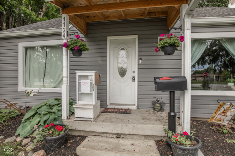 Listing Image 5