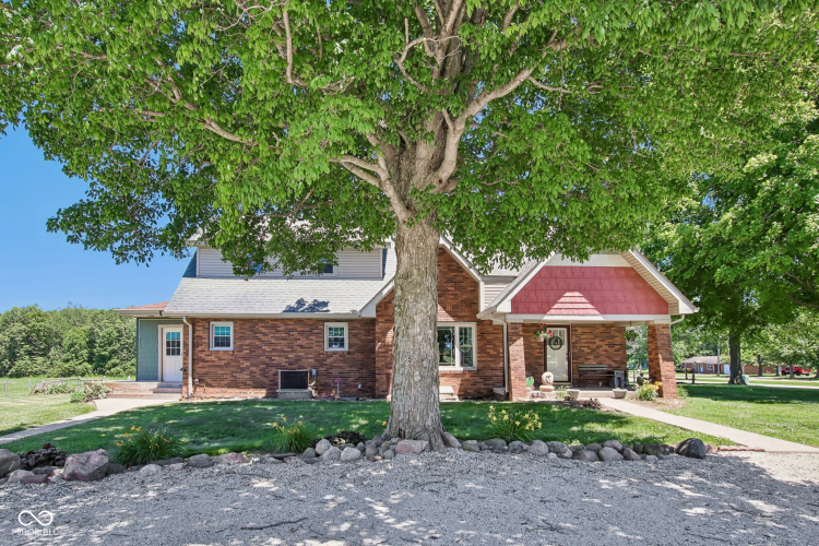 Listing Image 5