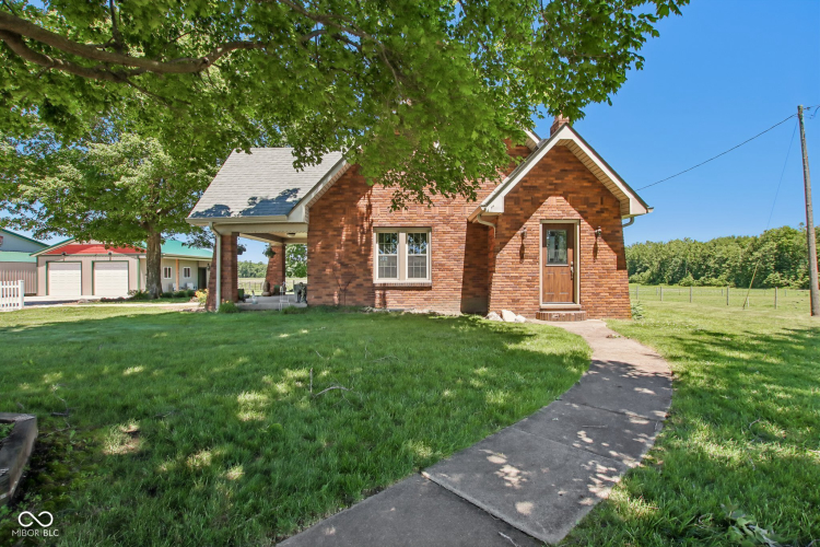 Listing Image 54