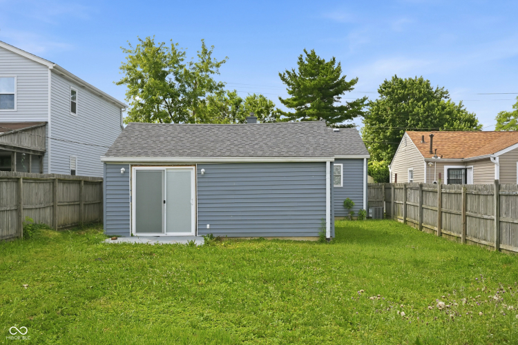 Listing Image 11