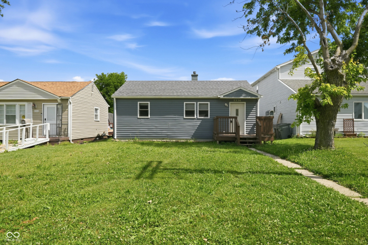 Listing Image 12