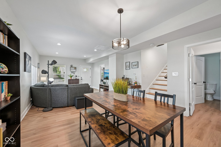 Listing Image 15