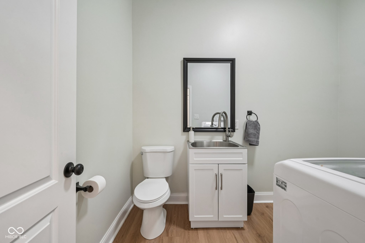 Listing Image 20