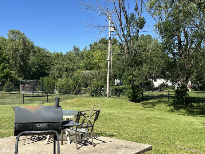 Listing Image 6