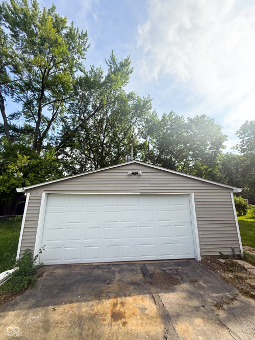 Listing Image 19