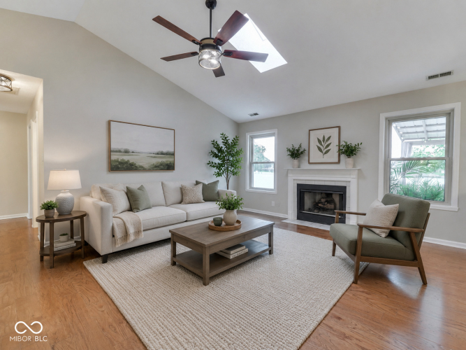 Listing Image 11