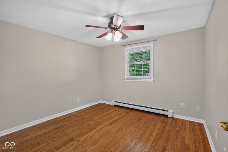 Listing Image 27