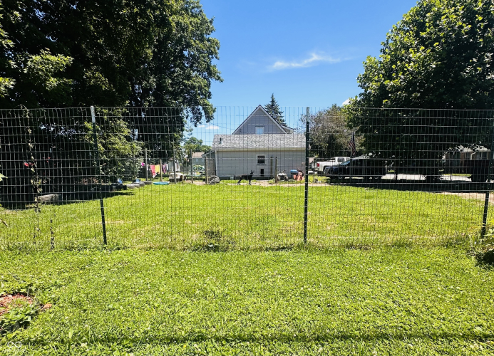 Listing Image 5