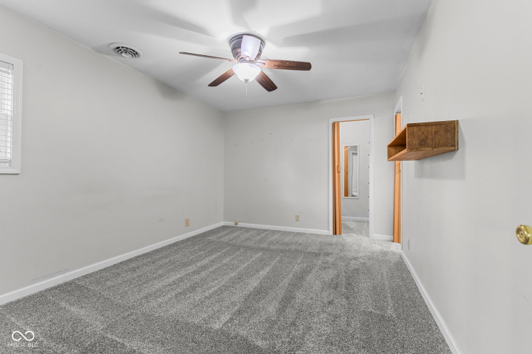 Listing Image 33