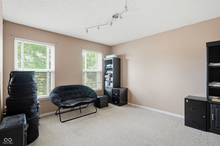 Listing Image 24