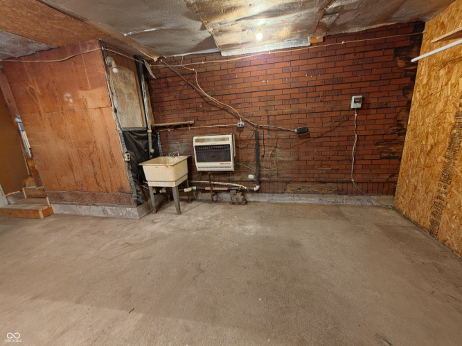 Listing Image 18