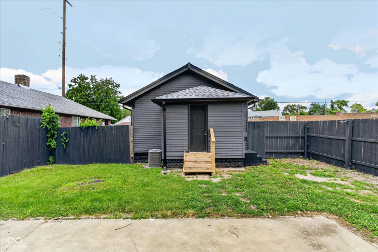 Listing Image 22