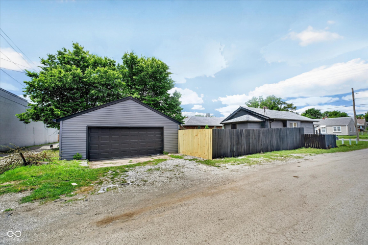 Listing Image 24