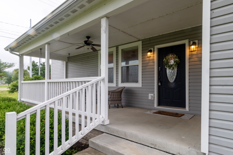 Listing Image 8