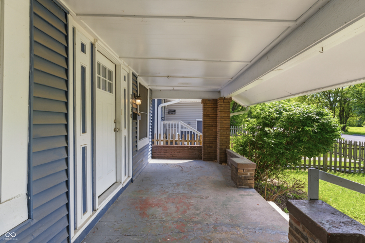 Listing Image 3