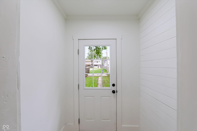 Listing Image 26