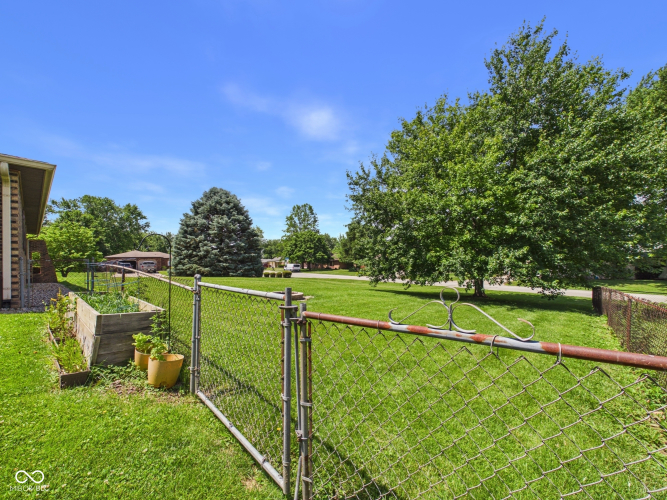 Listing Image 24