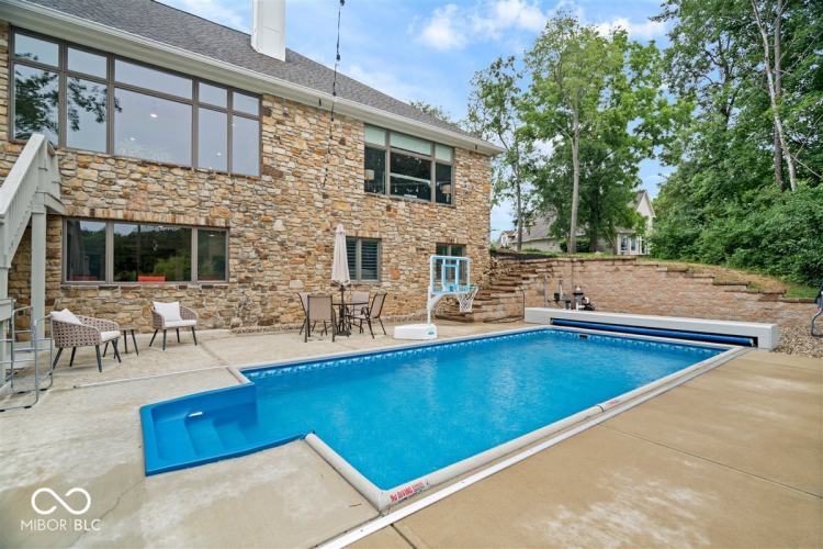 Listing Image 52