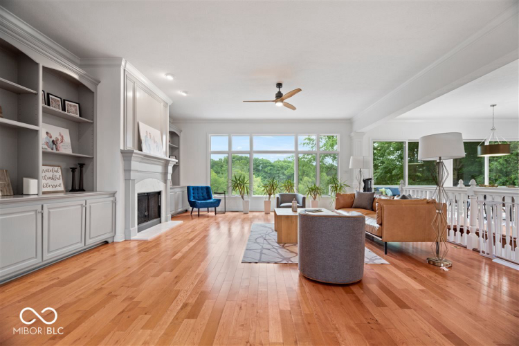 Listing Image 8