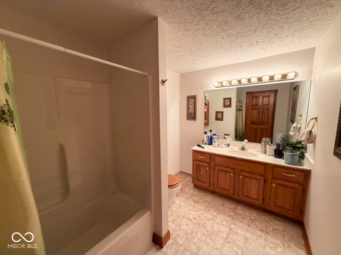 Listing Image 51
