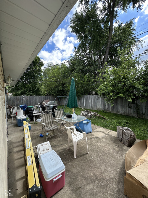 Listing Image 11