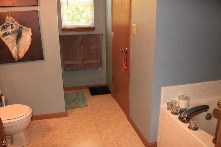 Listing Image 55