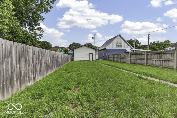Listing Image 44