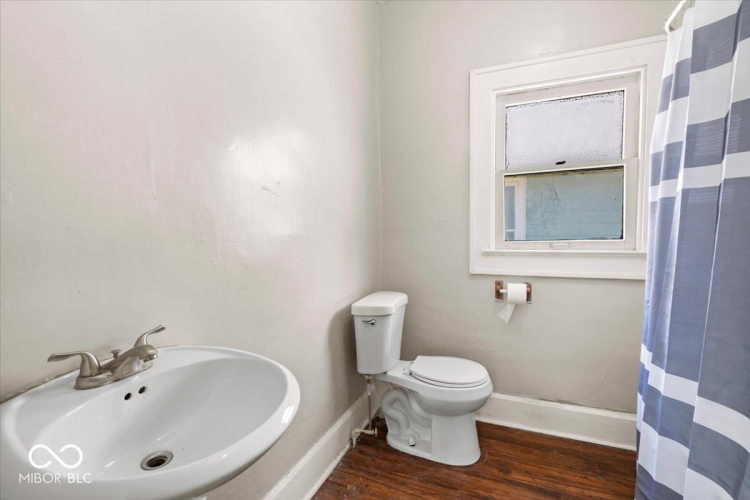 Listing Image 15