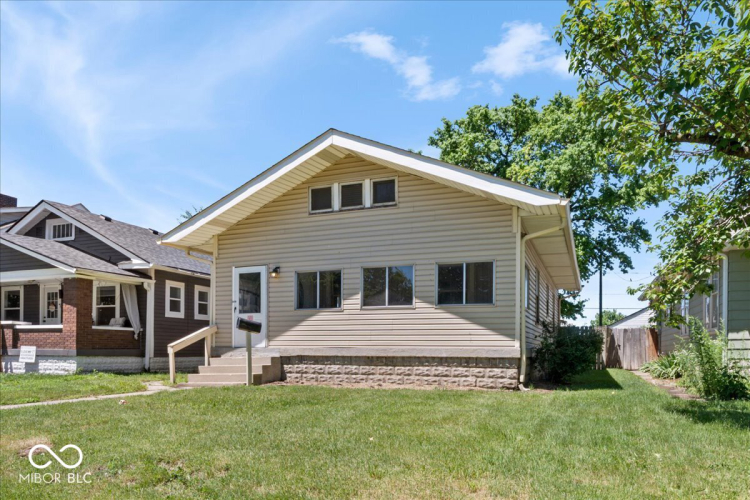 Listing Image 3
